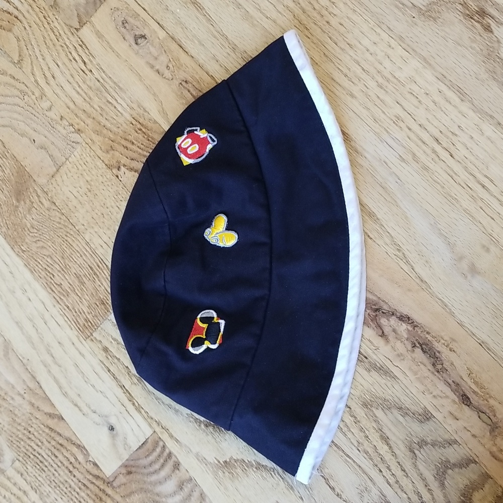 Walt Disney World Embroidered Bucket Hat Disneyland Resortwear Tourist Collector
